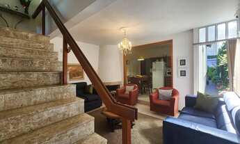 Imagem 6: Sobrado central, 2 dormitórios, 2 banheiro, 1 vaga na garagem, 20M² de Área Construída