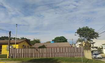 Imagem: Linda Casa com Piscina no Bairro Getúlio