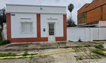 Imagem: Casa com 2 Dormitorio(s) localizado(a) no