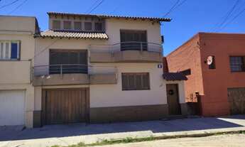 Imagem: Casa com 4 Dormitorio(s) localizado(a) no