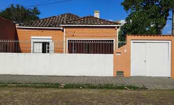 Imagem: Casa com 3 Dormitorio(s) localizado(a) no