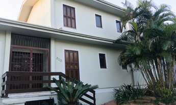 Imagem: Casa com 5 Dormitorio(s) localizado(a) no