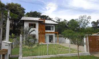 Imagem: Casa / Sobrado com 3 Dormitorio(s) localizado(a)