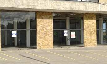 Imagem: Lojas na Av. Presidente Lucena