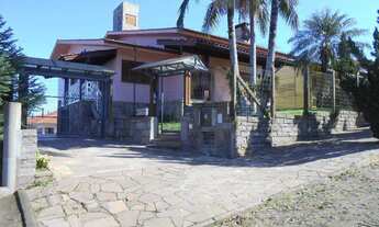 Imagem: Casa / Sobrado com 4 Dormitorio(s) localizado(a)