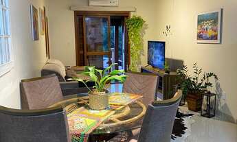 Imagem: Casa / Sobrado com 2 Dormitorio(s) localizado(a)