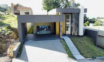 Imagem: Casa / Sobrado com 3 Dormitorio(s) localizado(a)