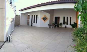 Imagem 2: Casa a Venda com 03 Quartos sendo 01 Suíte perto do Centro de Feira de Santana