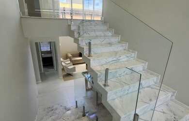 Imagem 2: Casa de alto padrão para venda em condomínio no bairro Papagaio