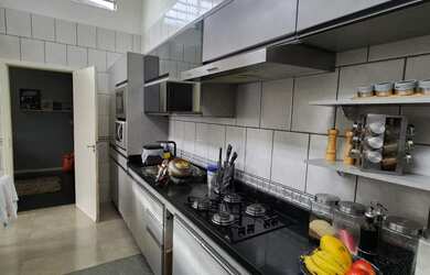 Imagem 7: CASA DE 3 DORMITORIOS NO BAIRRO DIHEL