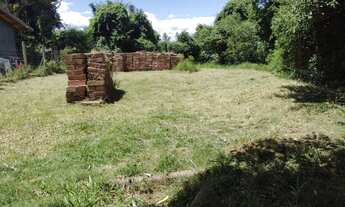 Imagem 2: Terreno de esquina com projeto para construção