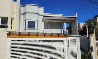 Imagem: CASA 3 DORMITORIOS NO BAIRRO ENCOSTA DA