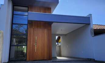 Imagem 2: Casa térrea nova em bairro nobre