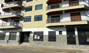 Imagem: Amplo apartamento com sacada em localização