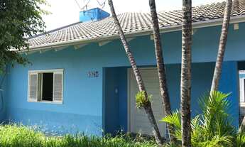 Imagem 2: Casa 03 dormitórios no Bairro Piratini