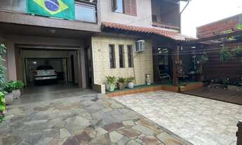 Imagem: Casa com 3 Dormitorio(s) localizado(a) no