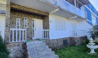 Imagem: Casa com 5 Dormitorio(s) localizado(a) no