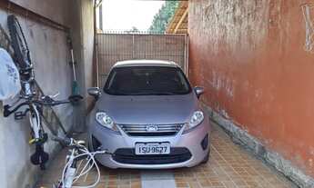 Imagem 2: Casa com 2 Dormitorio(s) localizado(a) no bairro Olaria em Canoas / Rio Grande do Sul Ref