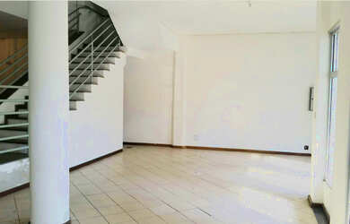 Imagem 8: Loja com 4 Dormitorio(s) localizado(a) no bairro Igara em Canoas / RIO GRANDE DO SUL Ref