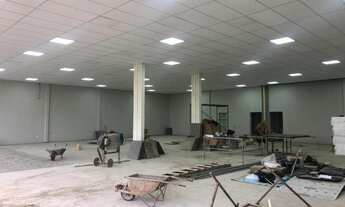 Imagem 3: Ótima loja para locação na avenida Armando Fajardo