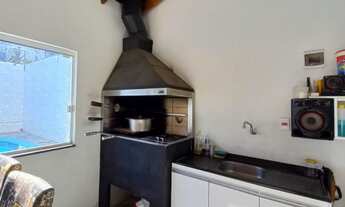 Imagem 3: Excelente casa com piscina para venda