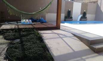 Imagem: Casa com 3 Dormitorio(s) localizado(a) no