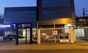 Imagem: Prédio com 2 Dormitorio(s) localizado(a)