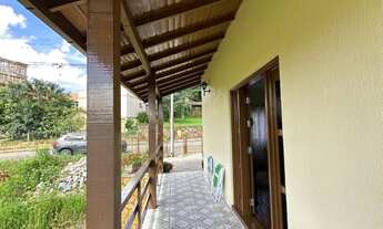 Imagem: Casa com três dormitórios no bairro Pousada