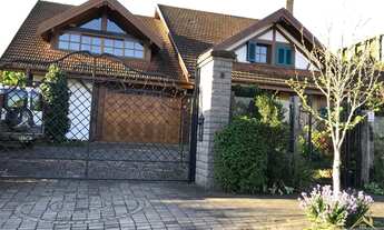 Imagem: Luxuosa Residência com Cinco Suítes em