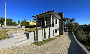 Imagem: Casa com quatro dormitórios. Bairro Pousada