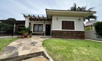 Imagem 2: Casa TÉRREA à venda com três dormitórios sendo uma suíte. Bairro Bavária, Nova Petrópolis