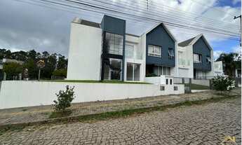 Imagem 2: Sobrado à venda de ESQUINA com três suítes. Bairro Bavária, Nova Petrópolis RS!