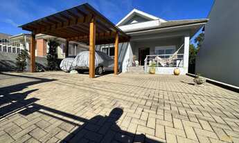 Imagem 2: Casa com Três dormitórios ,sendo duas SUITES. Bairro Pousada da Neve, Nova Petrópolis RS!