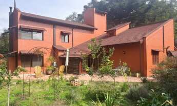 Imagem: Casa em alvenaria com 2 suítes. Bairro