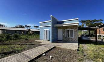 Imagem: Casa à venda com três dormitórios, sendo