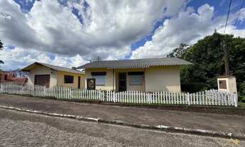 Imagem 1: Casa à venda com três dormitórios no bairro Juriti em Nova Petrópolis RS!