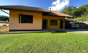 Imagem: Casa com três dormitórios sendo uma suíte