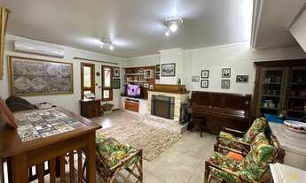 Imagem: Casa com três dormitórios, bairro Pousada