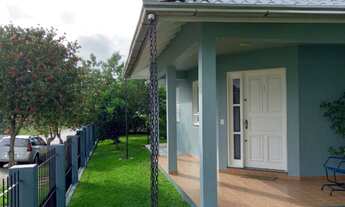 Imagem: Casa à venda com Três dormitórios Bairro