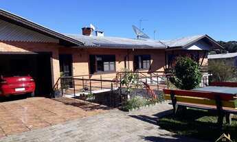 Imagem 3: Casa com seis dormitórios, bairro Piá, Nova Petrópolis, RS