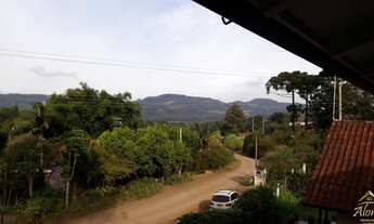 Imagem 2: Propriedade Multifuncional em Picada Café: Casa, Lazer e Oportunidade de Negócio