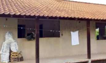 Imagem 2: Espetacular casa com três dormitórios, incluindo duas suítes, situada no coração do Bairro