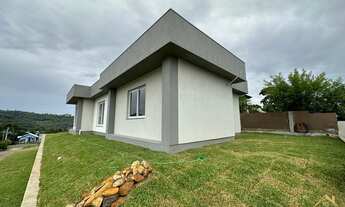 Imagem 3: Casa com três dormitórios, sendo uma suíte. Bairro Linha Imperial, Nova Petrópolis RS