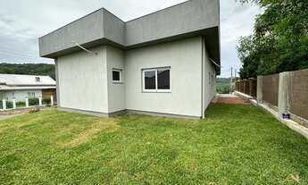 Imagem 5: Casa com três dormitórios, sendo uma suíte. Bairro Linha Imperial, Nova Petrópolis RS