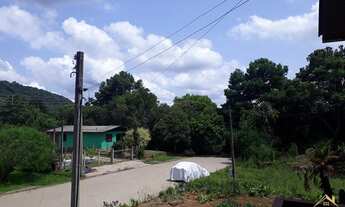 Imagem 4: Espaçosa Casa com Quatro Dormitórios no Charmoso Bairro Linha Imperial, Nova Petrópolis, R