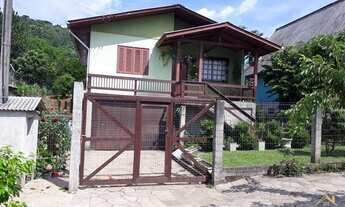 Imagem 7: Espaçosa Casa com Quatro Dormitórios no Charmoso Bairro Linha Imperial, Nova Petrópolis, R