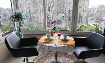 Imagem: Apartamento em frente a Catedral de Pedra