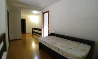 Imagem 2: No centro de Gramado-RS, sem precisar se preocupar em tirar o carro da garagem!