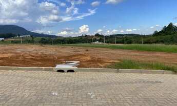 Imagem: Terreno com 3 Dormitorio(s) localizado(a)