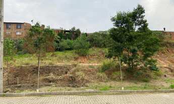 Imagem: Terreno com 3 Dormitorio(s) localizado(a)